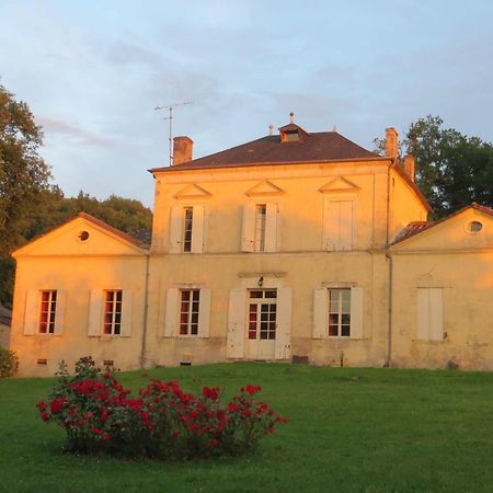 Aux Trois Fontaines Bed and Breakfast Eynesse Esterno foto