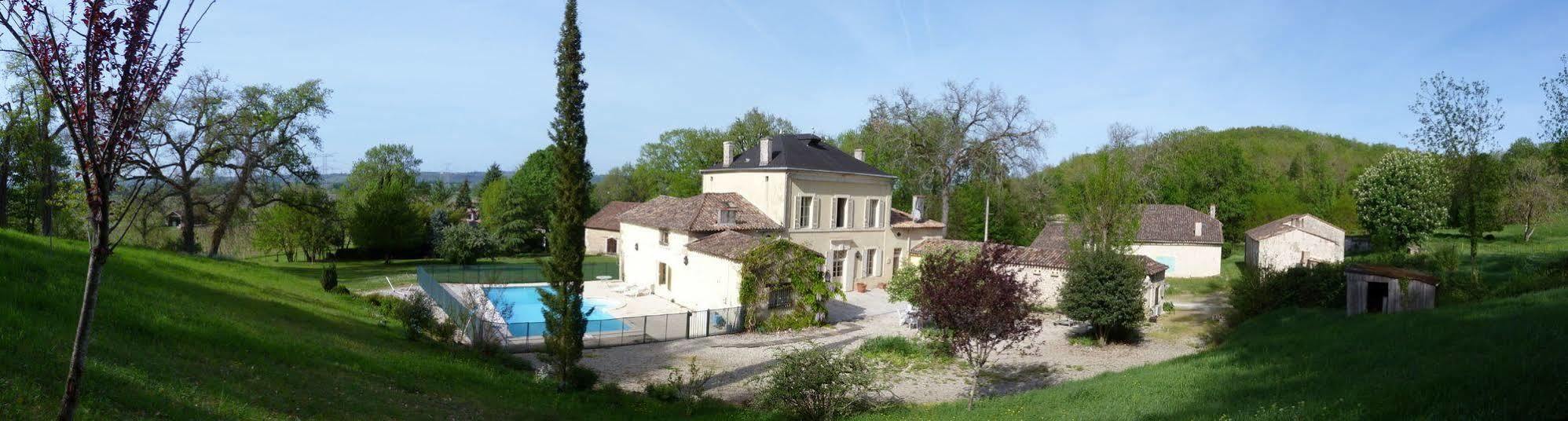 Aux Trois Fontaines Bed and Breakfast Eynesse Esterno foto