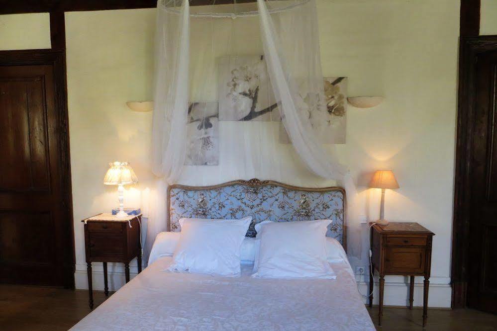 Aux Trois Fontaines Bed and Breakfast Eynesse Esterno foto