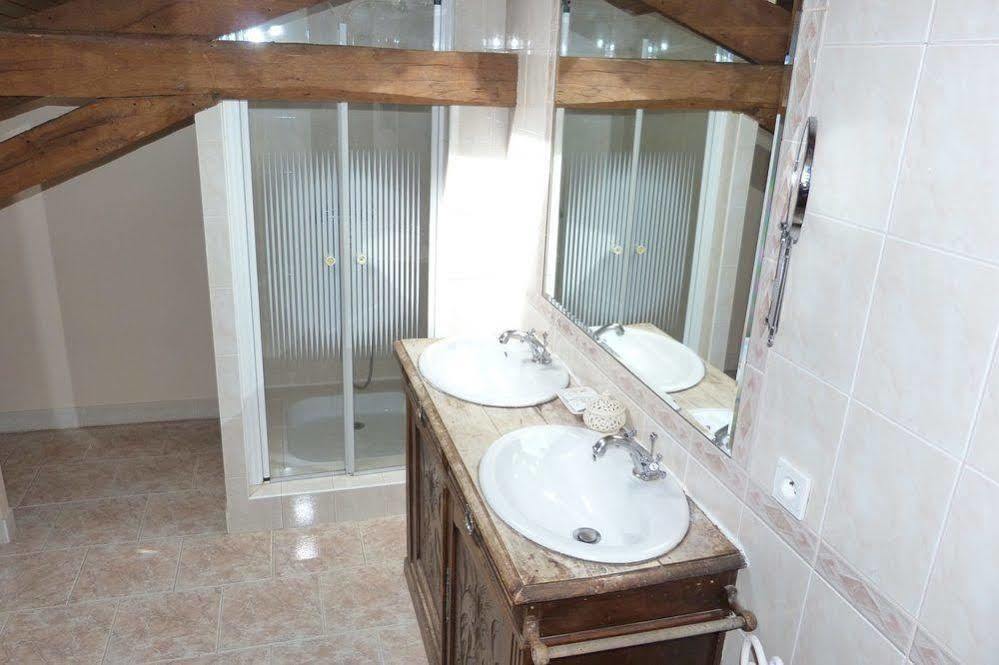 Aux Trois Fontaines Bed and Breakfast Eynesse Esterno foto