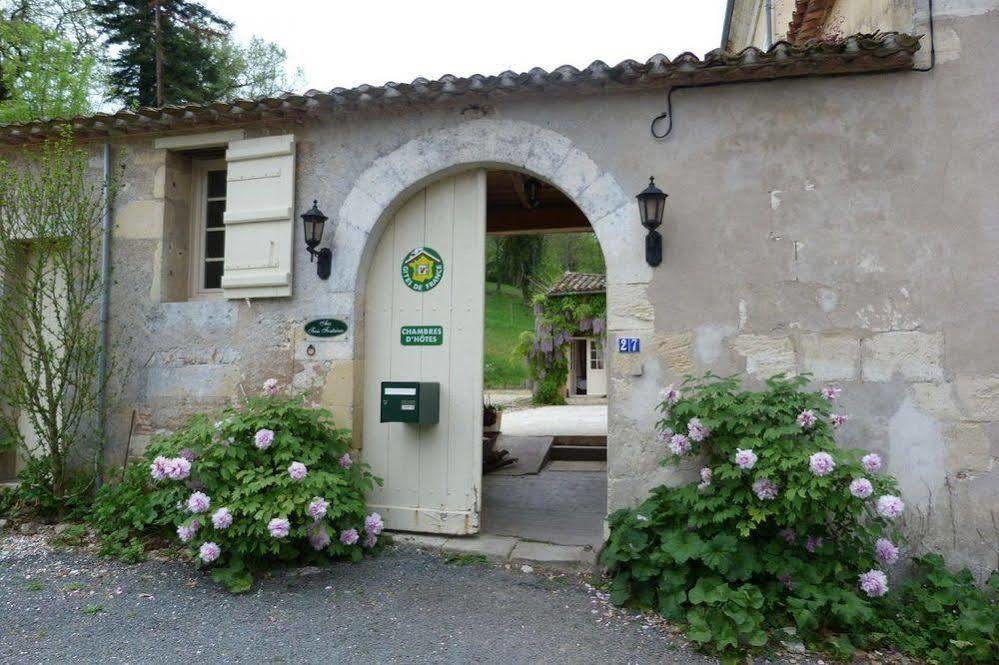 Aux Trois Fontaines Bed and Breakfast Eynesse Esterno foto